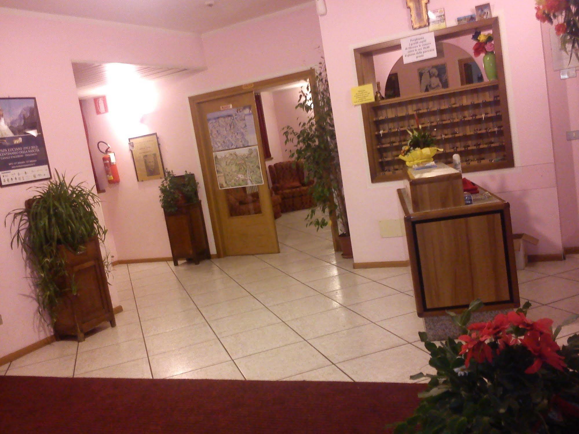 Casa Alpina Sant'Apollinare Hotel ฟัลกาเด ภายนอก รูปภาพ